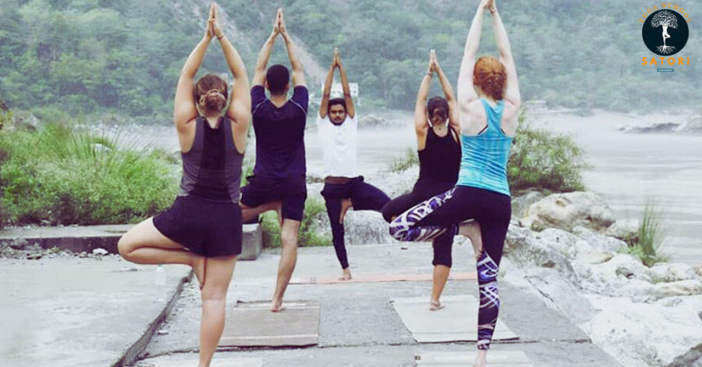 Exploring the Philosophy of Yoga in Retreats